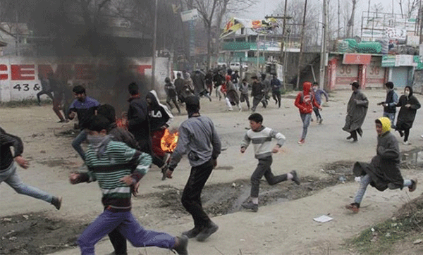 কাশ্মীরে শিক্ষককে পুলিশি হেফাজতে হত্যা