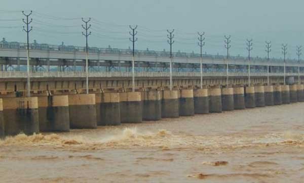 ফারাক্কার সব লকগেট খুলে দিল ভারত, বাংলাদেশে বন্যার আশঙ্কা